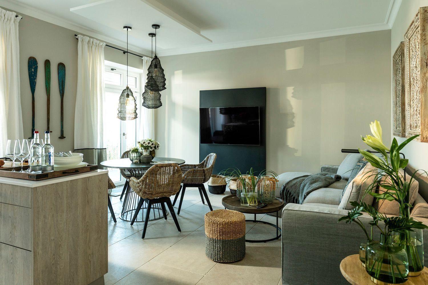 Apartment Long I